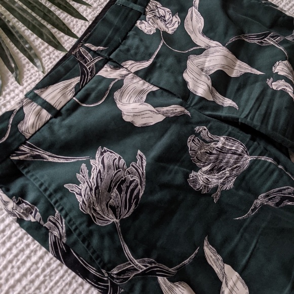 Floral pattern Banana Republic ankle pants - Picture 3 of 4